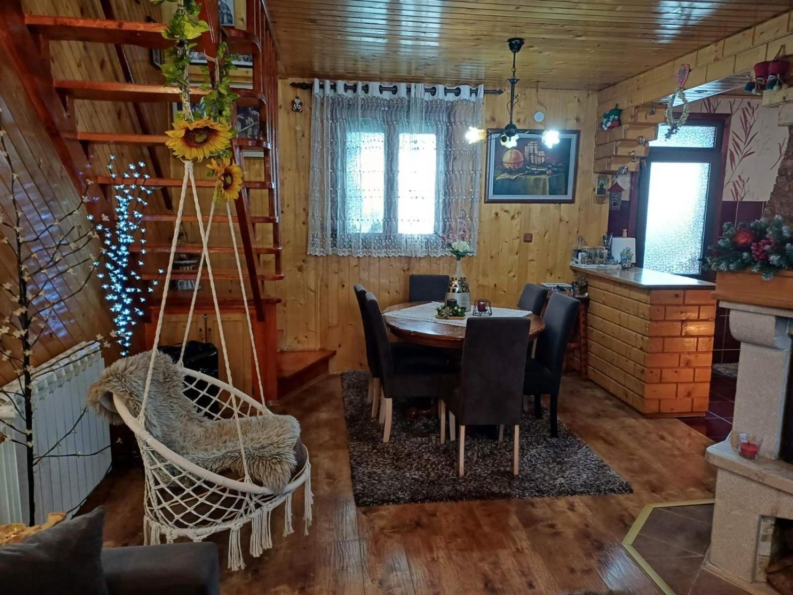 Vila Krismark Zabljak  Luaran gambar