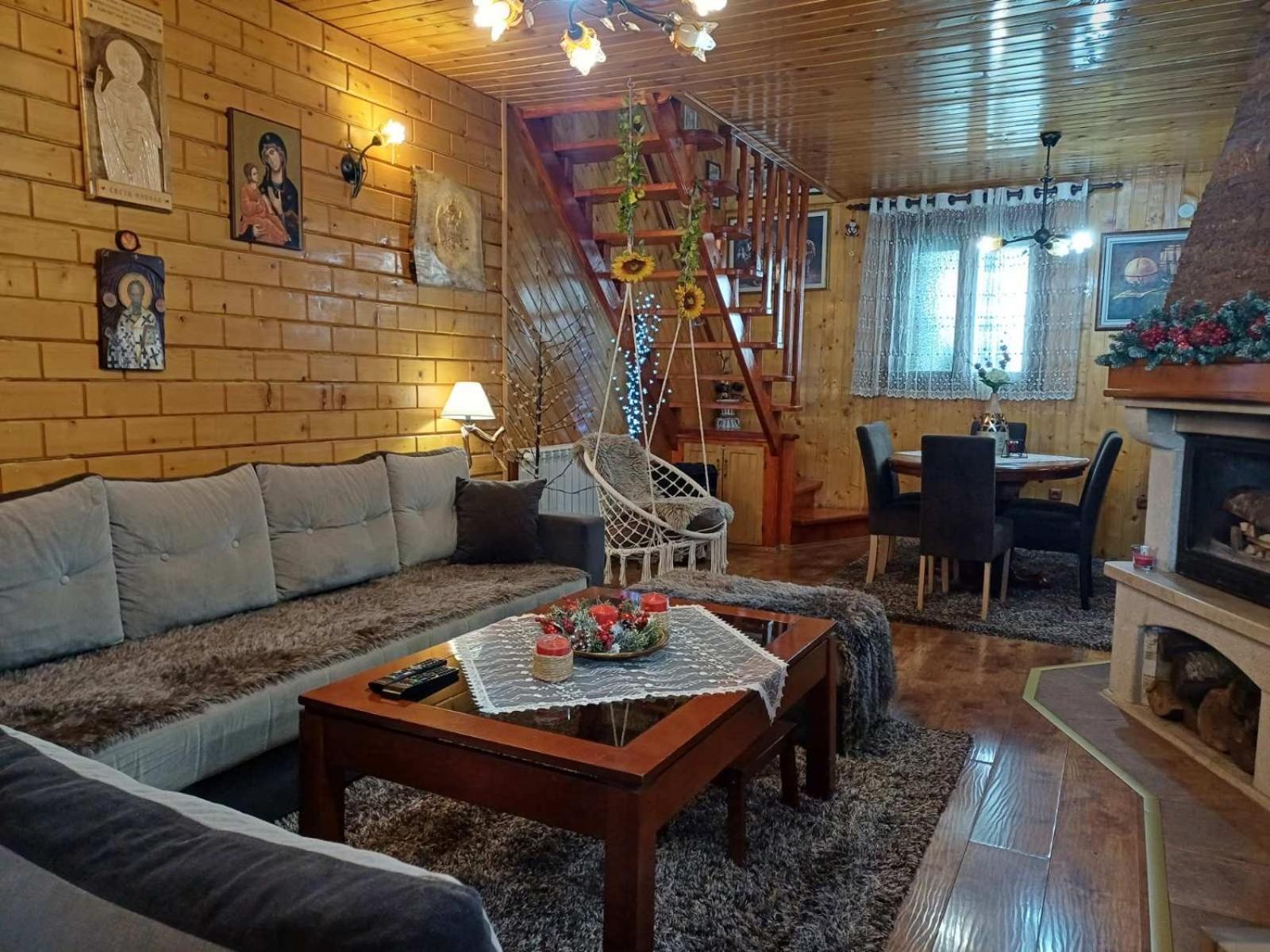 Vila Krismark Zabljak  Luaran gambar