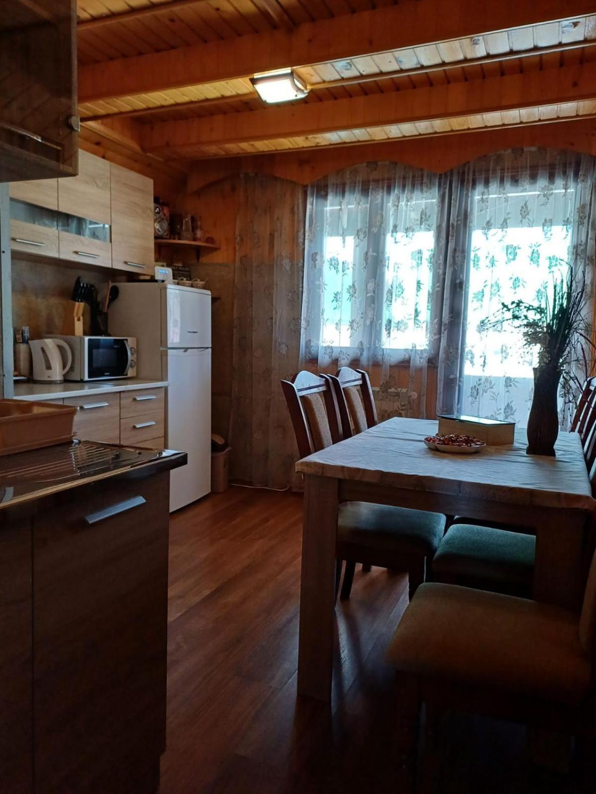 Vila Krismark Zabljak  Luaran gambar