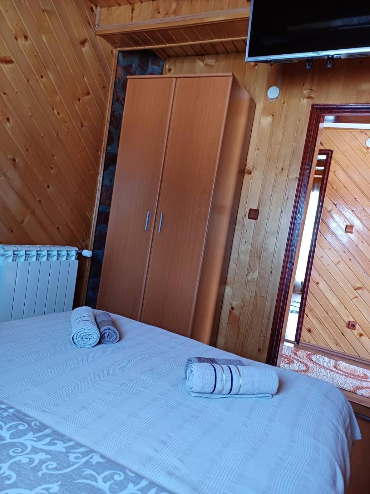Vila Krismark Zabljak  Luaran gambar